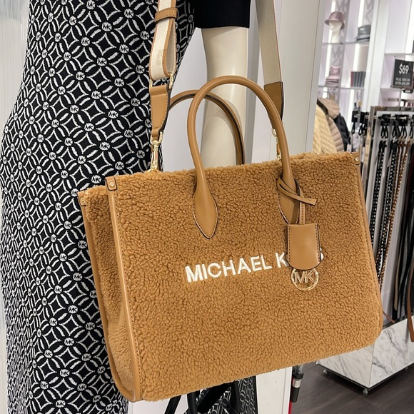 Michael Kors Medium SHEARLING MIRELLA Tote
Shoulder Bag 
Deer Multi
NWT - Picture 15 of 16
